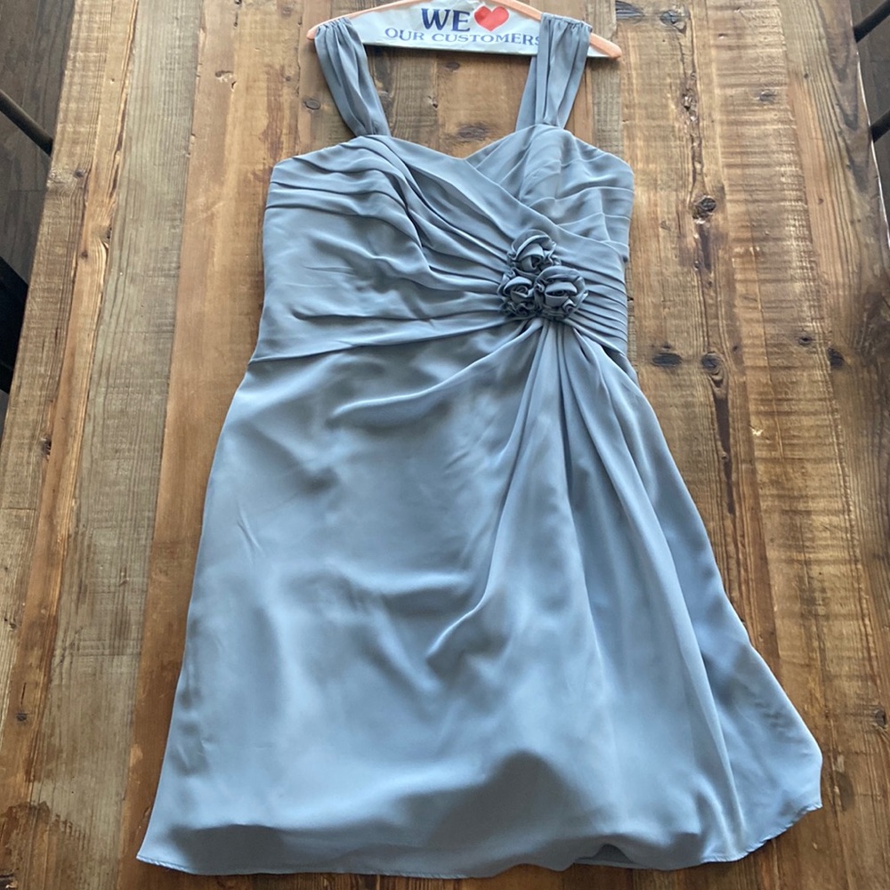 Worn one time for my besties wedding. Perfect condition.